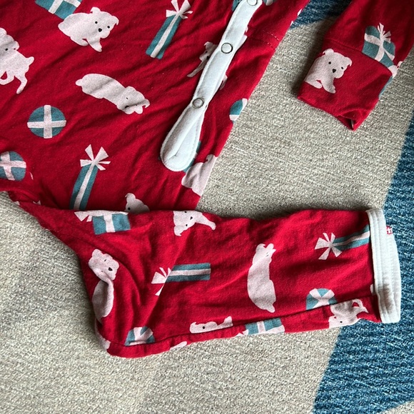 Kickee Pants 9-12 months Christmas Zip Up One Piece Puppies - Picture 16 of 16